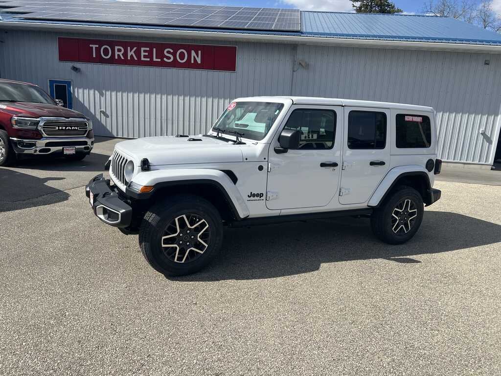2025 Jeep Wrangler 4-Door Sahara 4x4