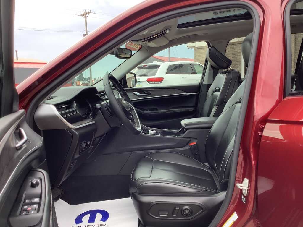 2023 Jeep Grand Cherokee L Limited 4x4