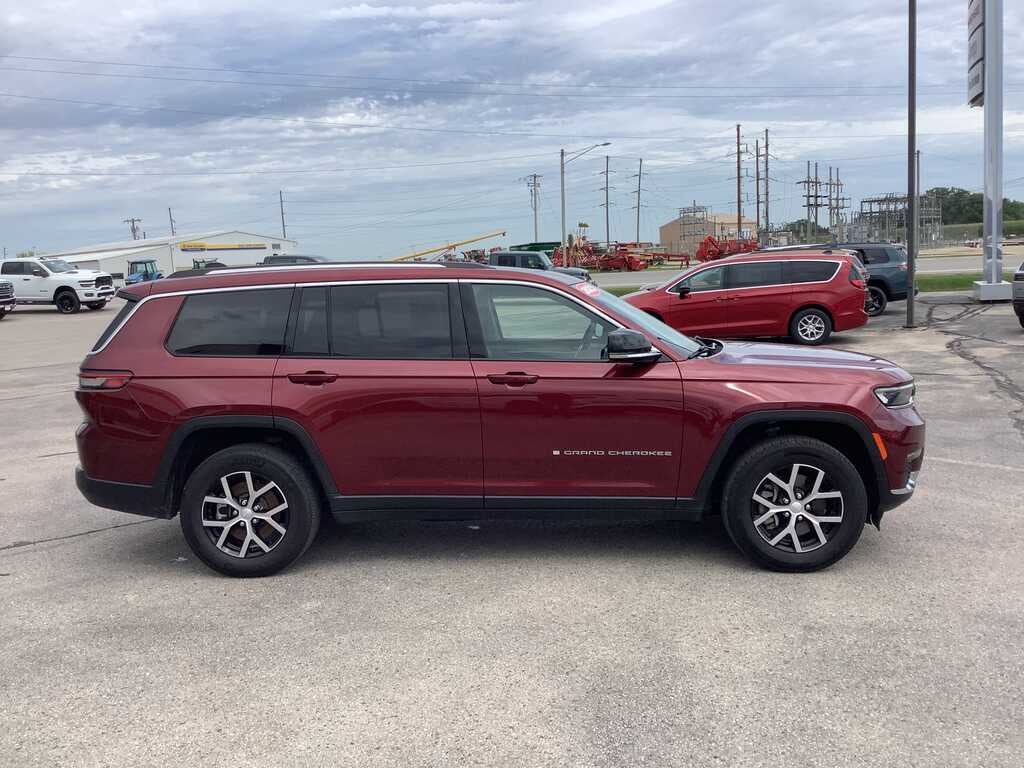 2023 Jeep Grand Cherokee L Limited 4x4