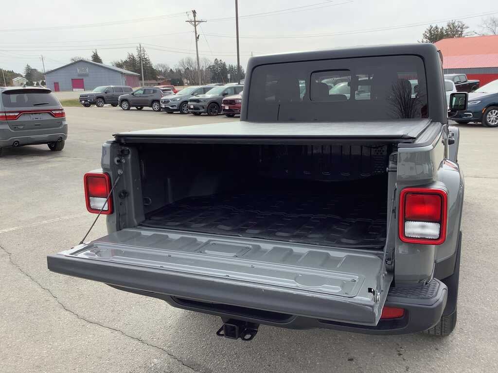 2021 Jeep Gladiator Sport S 4x4