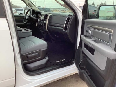 2017 RAM 1500 SLT Quad Cab 4x4 6'4' Box