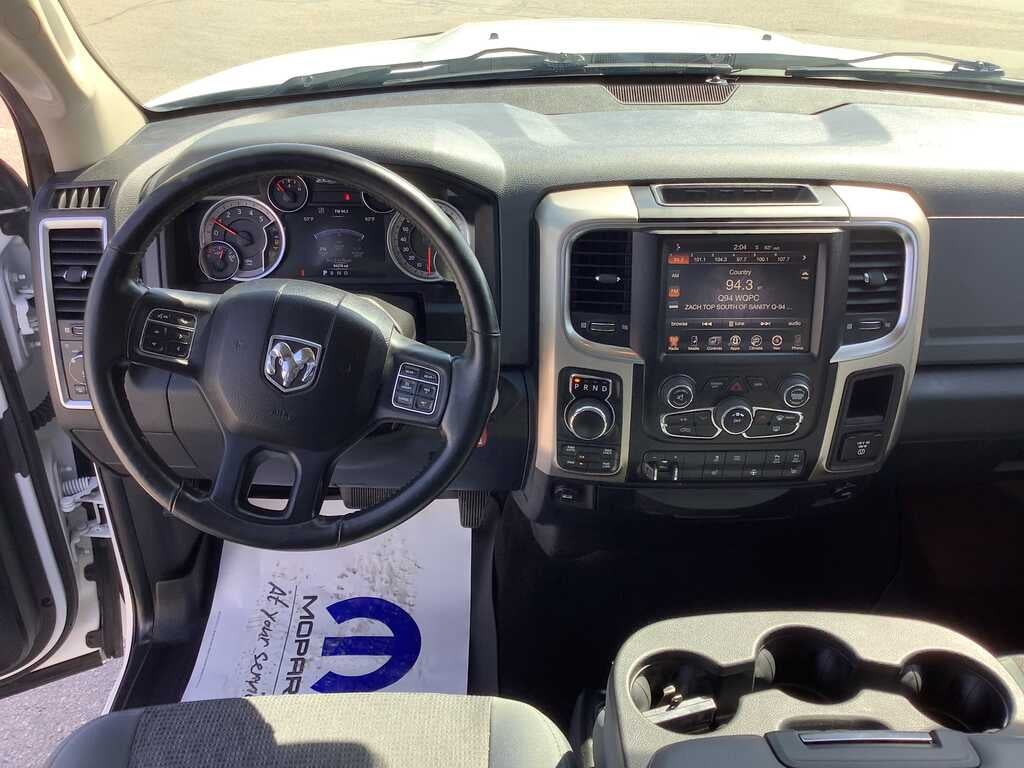 2015 RAM 1500 Crew Cab Big Horn 4x4