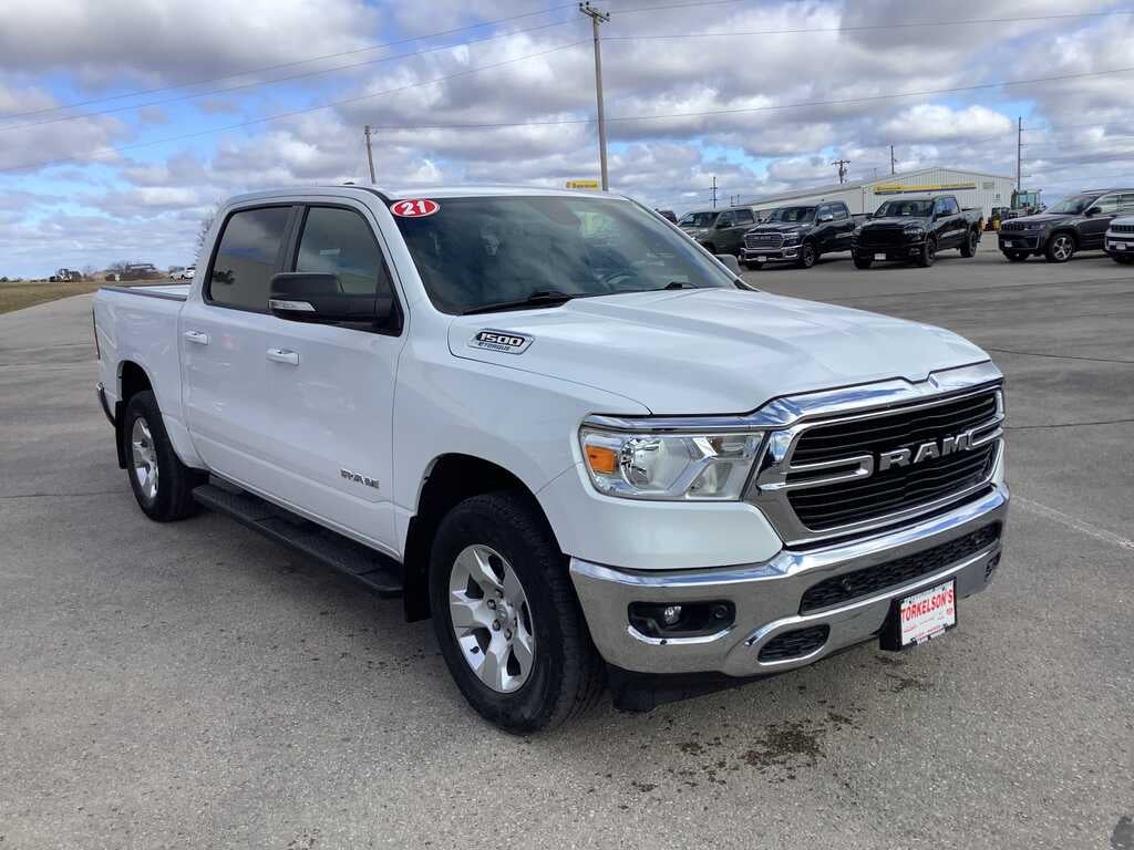 2021 RAM 1500 Big Horn Crew Cab 4x4 5'7' Box