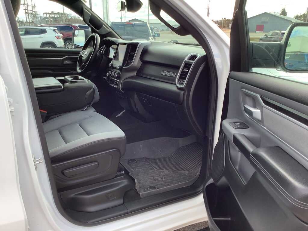 2021 RAM 1500 Big Horn Crew Cab 4x4 5'7' Box