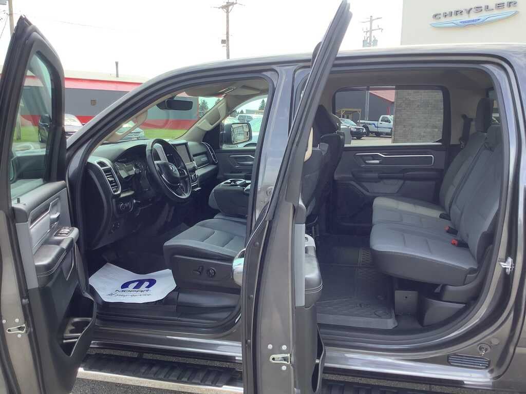 2019 RAM 1500 Big Horn/Lone Star Crew Cab 4x4 5'7' Box