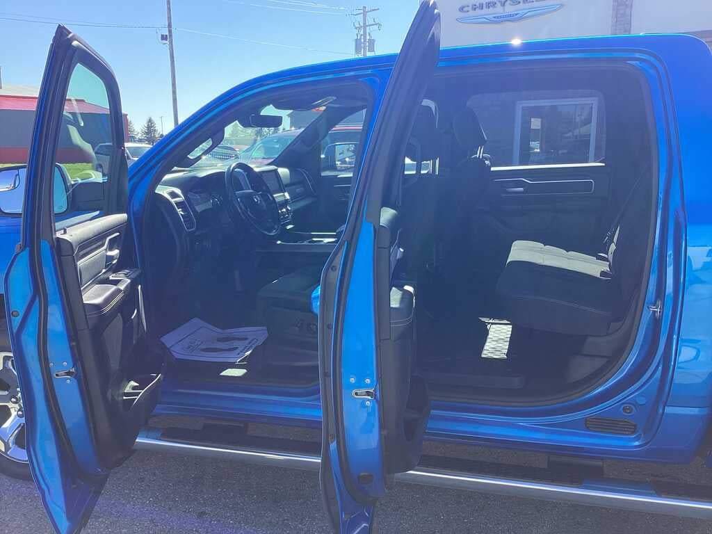 2021 RAM 1500 Big Horn Crew Cab 4x4 5'7' Box