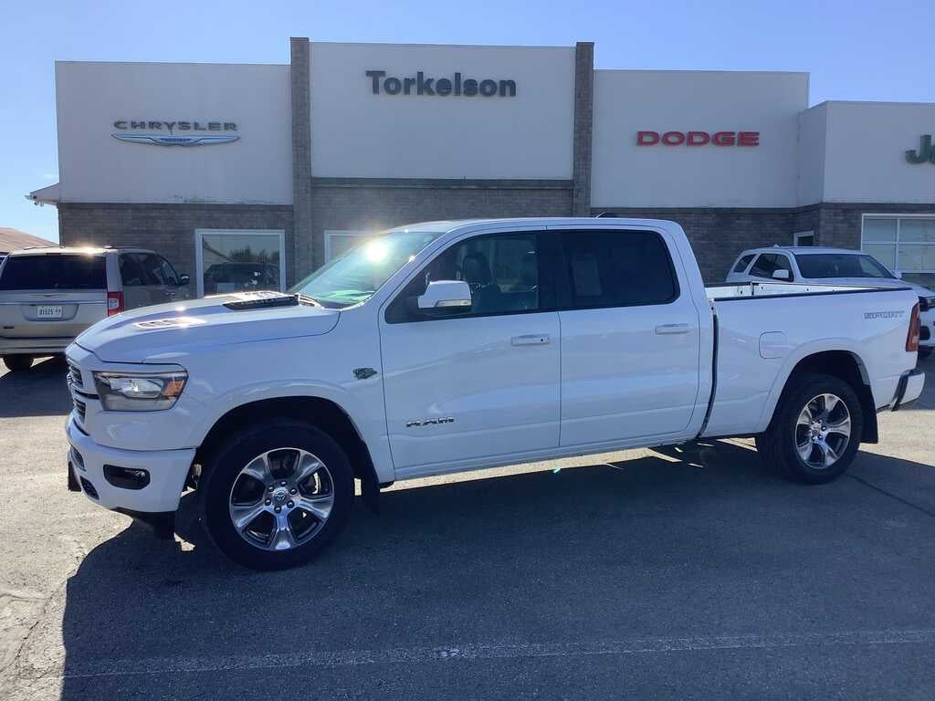 2022 RAM 1500 Laramie Crew Cab 4x4 6'4' Box