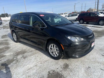 2023 Chrysler Voyager LX