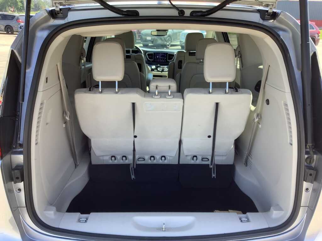 2020 Chrysler Pacifica Touring L Plus