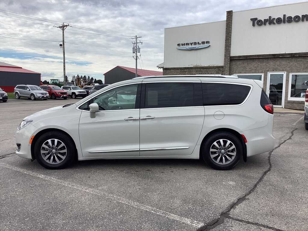 2020 Chrysler Pacifica Touring L Plus