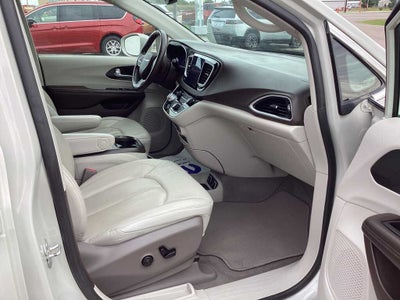 2020 Chrysler Pacifica Touring L Plus