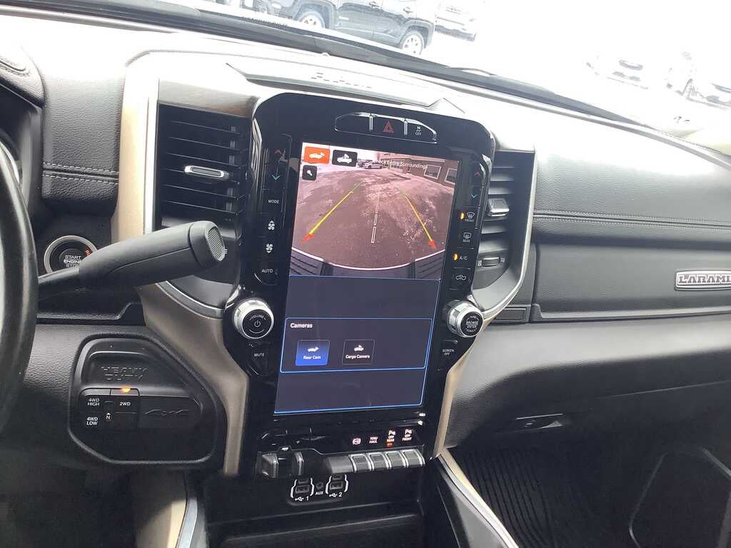 2023 RAM 3500 Laramie Crew Cab 4x4 8' Box