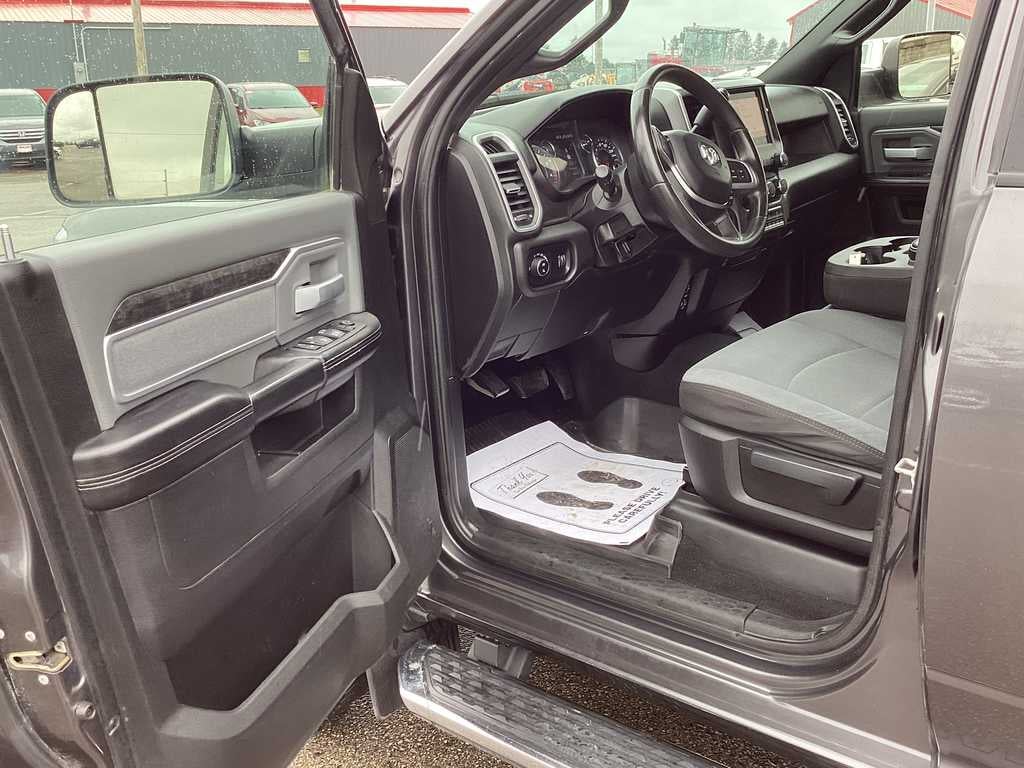 2022 RAM 2500 Big Horn Crew Cab 4x4 6'4' Box