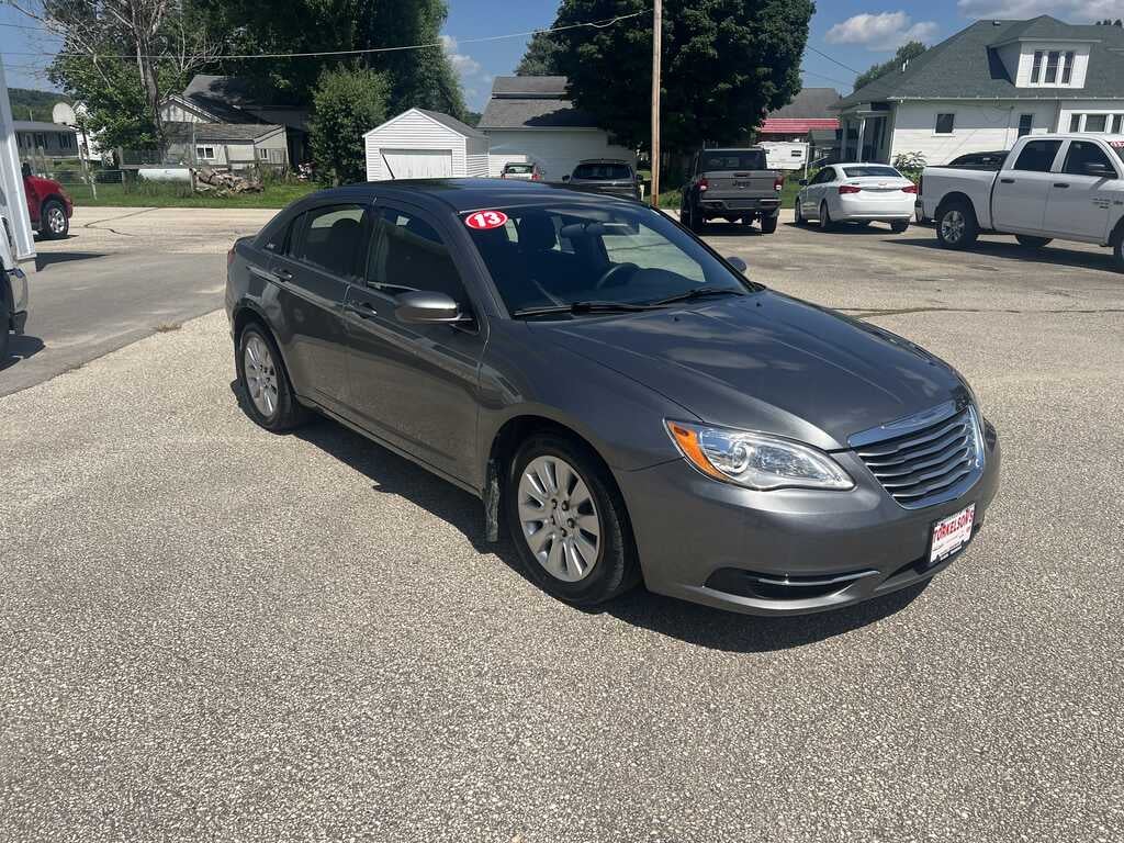 Used 2013 Chrysler 200 LX with VIN 1C3CCBAG5DN738143 for sale in Elgin, IA