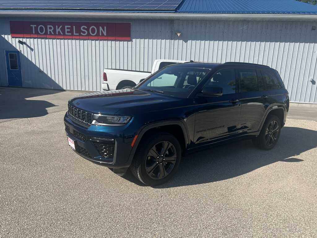 2027 Jeep Grand Cherokee GRAND CHEROKEE LIMITED RESERVE 4X4