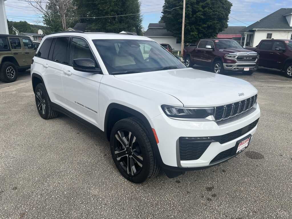 2027 Jeep Grand Cherokee GRAND CHEROKEE LIMITED 4X4