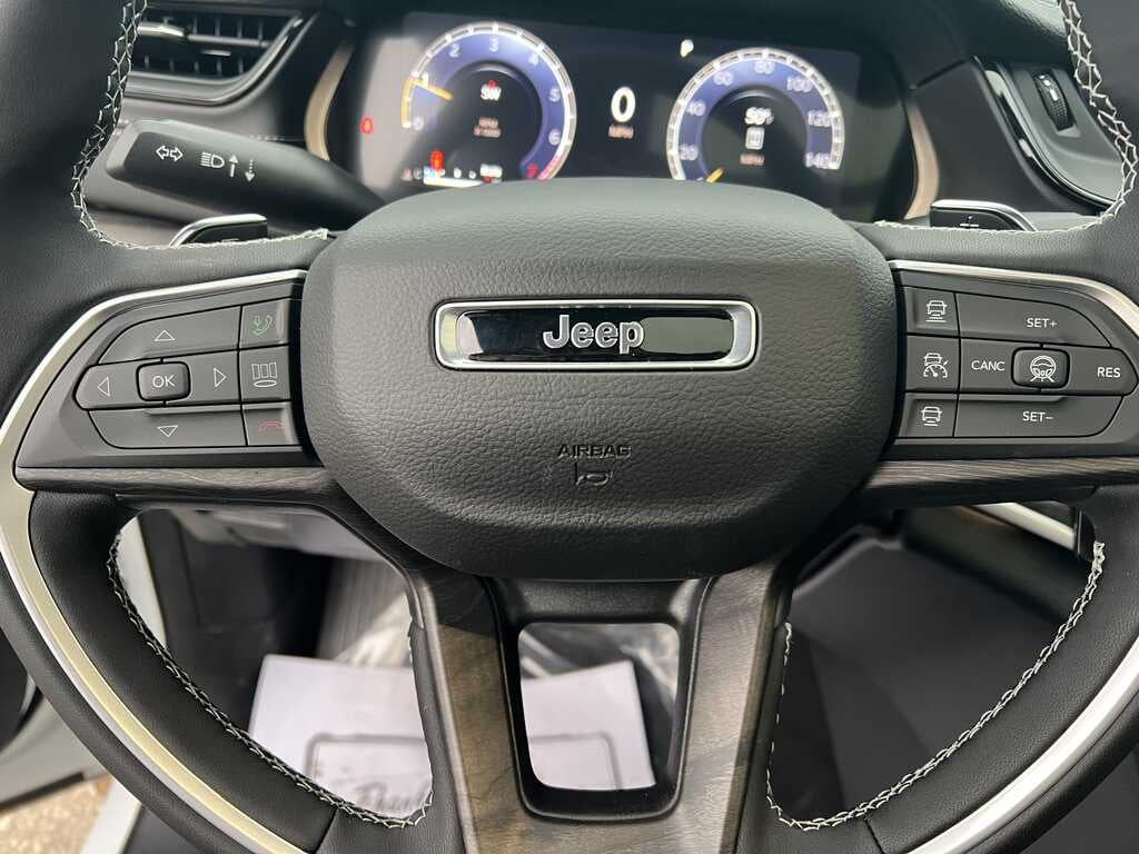 2026 Jeep Grand Cherokee GRAND CHEROKEE L LIMITED RESERVE 4X4