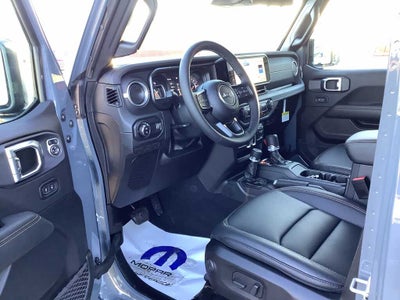 2026 Jeep Gladiator GLADIATOR SAHARA 4X4