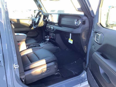 2026 Jeep Gladiator GLADIATOR SAHARA 4X4