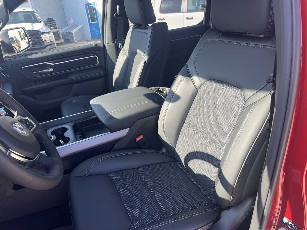 2027 RAM Ram 1500 RAM 1500 BIG HORN CREW CAB 4X4 5'7' BOX