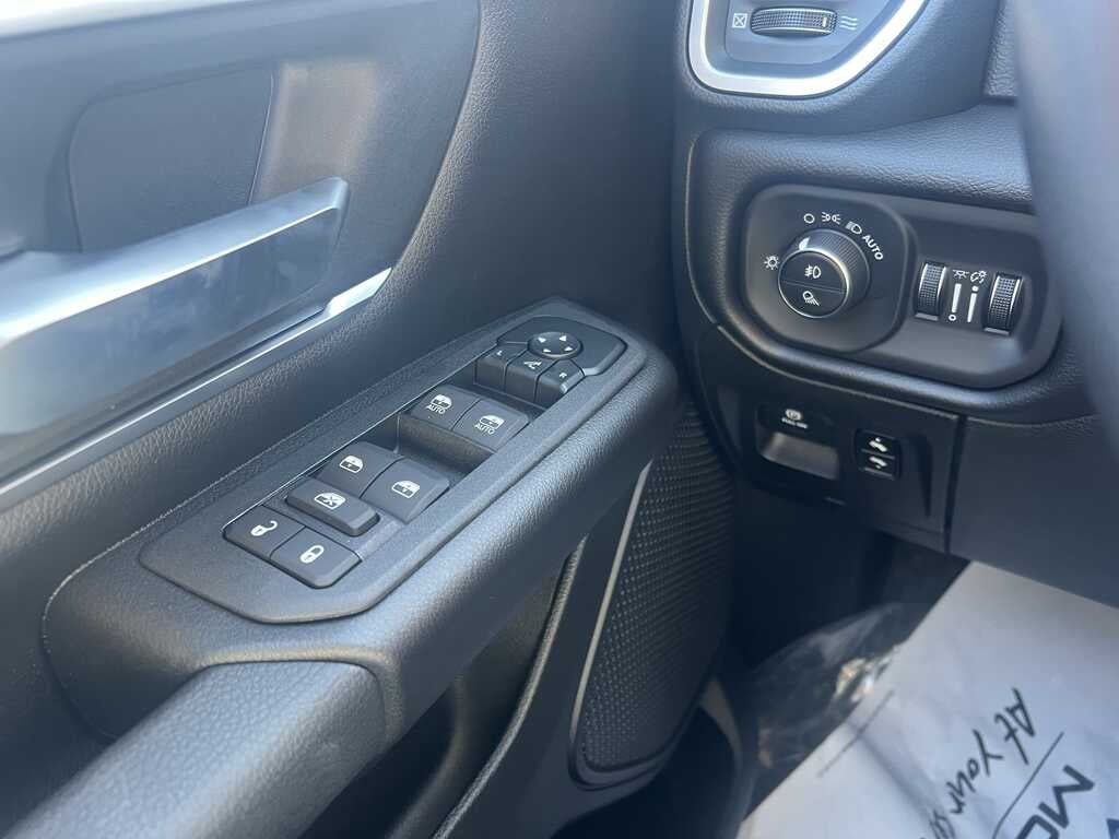 2027 RAM Ram 1500 RAM 1500 BIG HORN CREW CAB 4X4 5'7' BOX