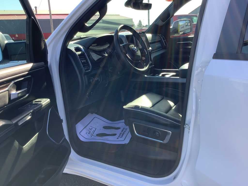 2025 RAM 1500 Laramie Crew Cab 4x4 5'7' Box