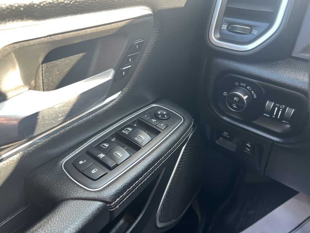 2019 RAM 1500 Crew Cab Laramie 4x4