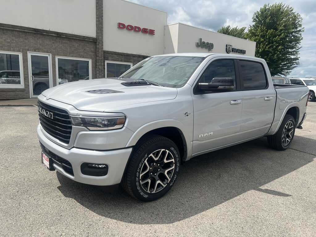 2026 RAM Ram 1500 RAM 1500 LARAMIE CREW CAB 4X4 5'7' BOX