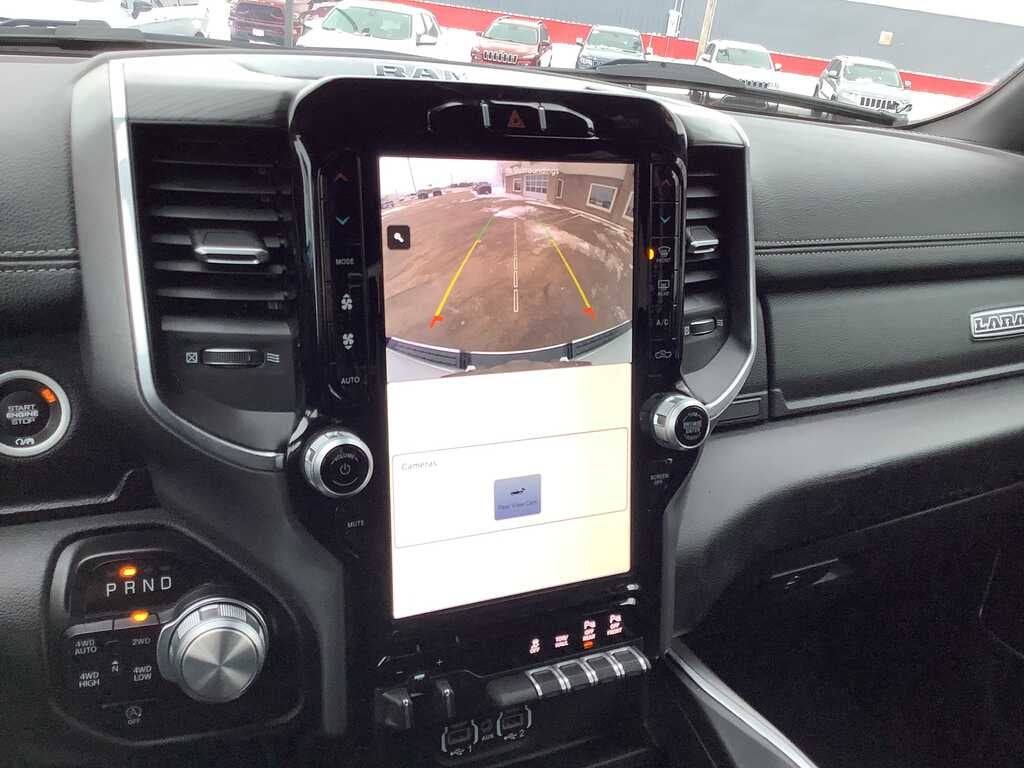2023 RAM 1500 Laramie Crew Cab 4x4 5'7' Box