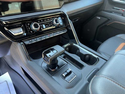 2024 GMC Sierra 1500 4WD Crew Cab Short Box AT4