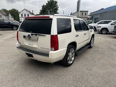 2009 Cadillac Escalade Standard