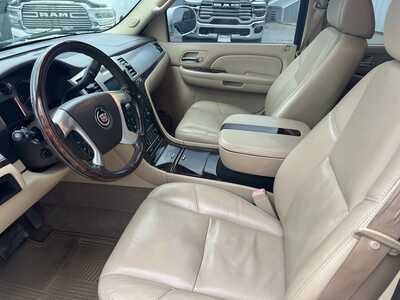 2009 Cadillac Escalade Standard
