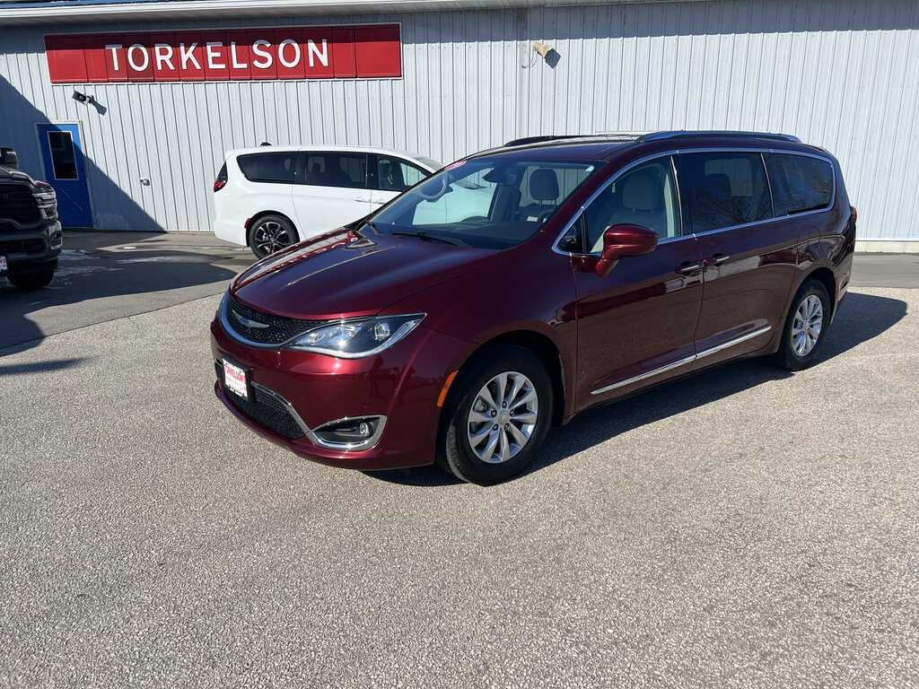 2019 Chrysler Pacifica Touring-L