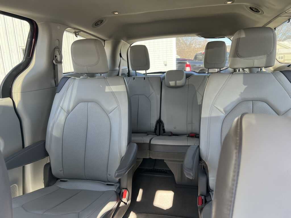 2019 Chrysler Pacifica Touring-L