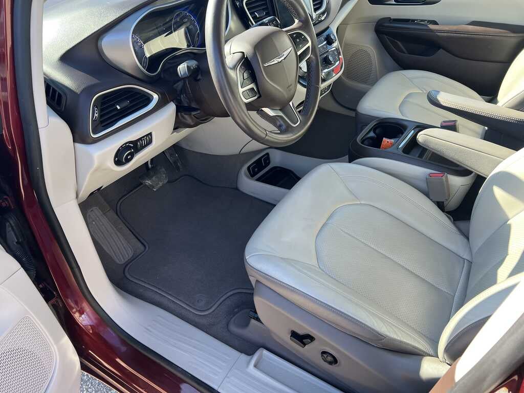 2019 Chrysler Pacifica Touring-L