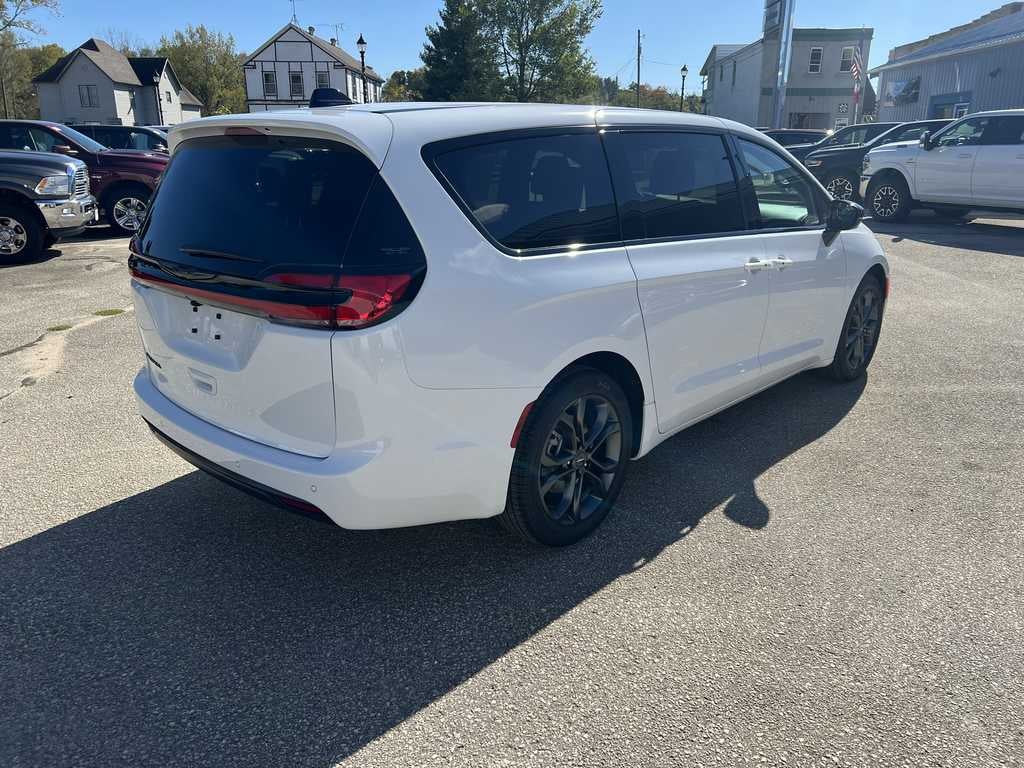 2026 Chrysler Pacifica PACIFICA SELECT