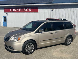 2016 Chrysler Town &amp; Country Touring-L
