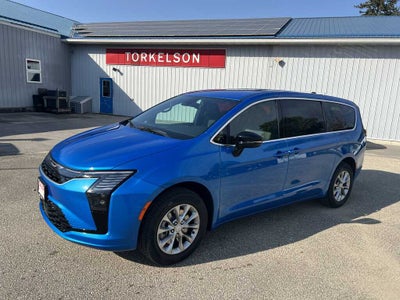 2027 Chrysler Pacifica PACIFICA SELECT AWD