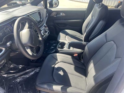 2027 Chrysler Pacifica PACIFICA SELECT AWD