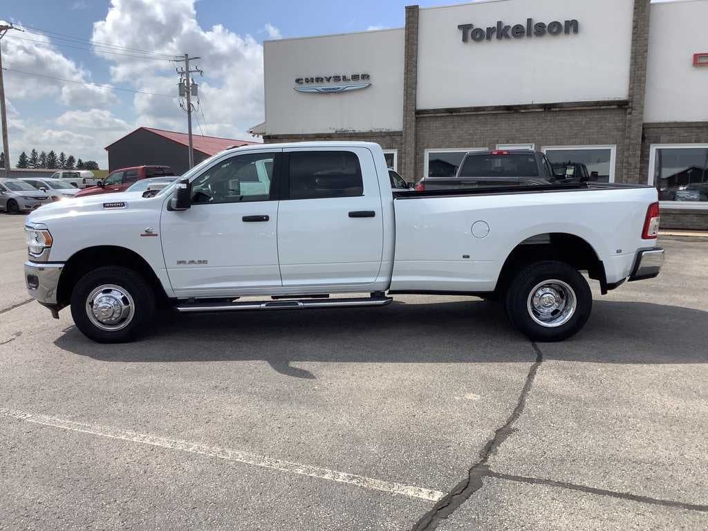 2024 RAM 3500 Big Horn Crew Cab 4x4 8' Box