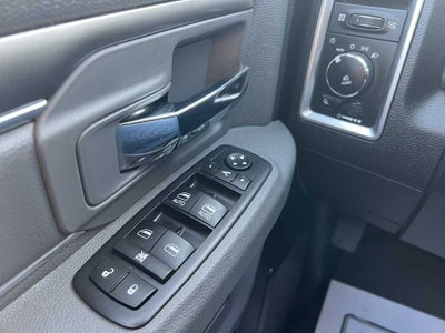 2017 RAM 1500 Big Horn Crew Cab 4x4 5'7' Box