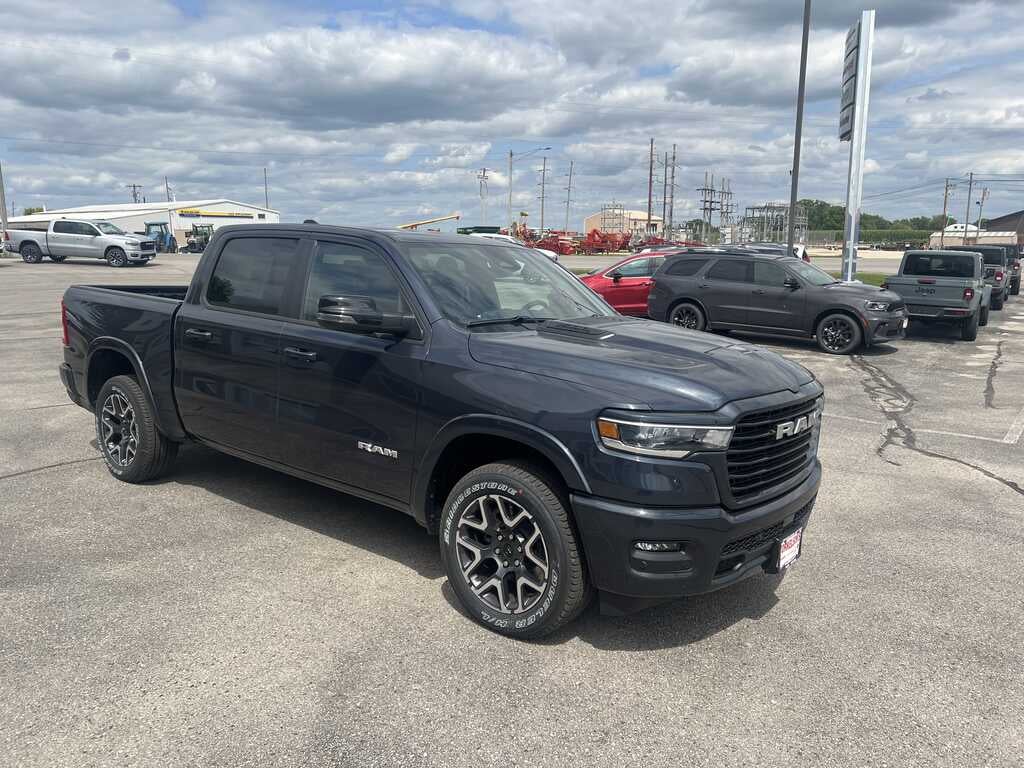 2026 RAM Ram 1500 RAM 1500 LARAMIE CREW CAB 4X4 5'7' BOX