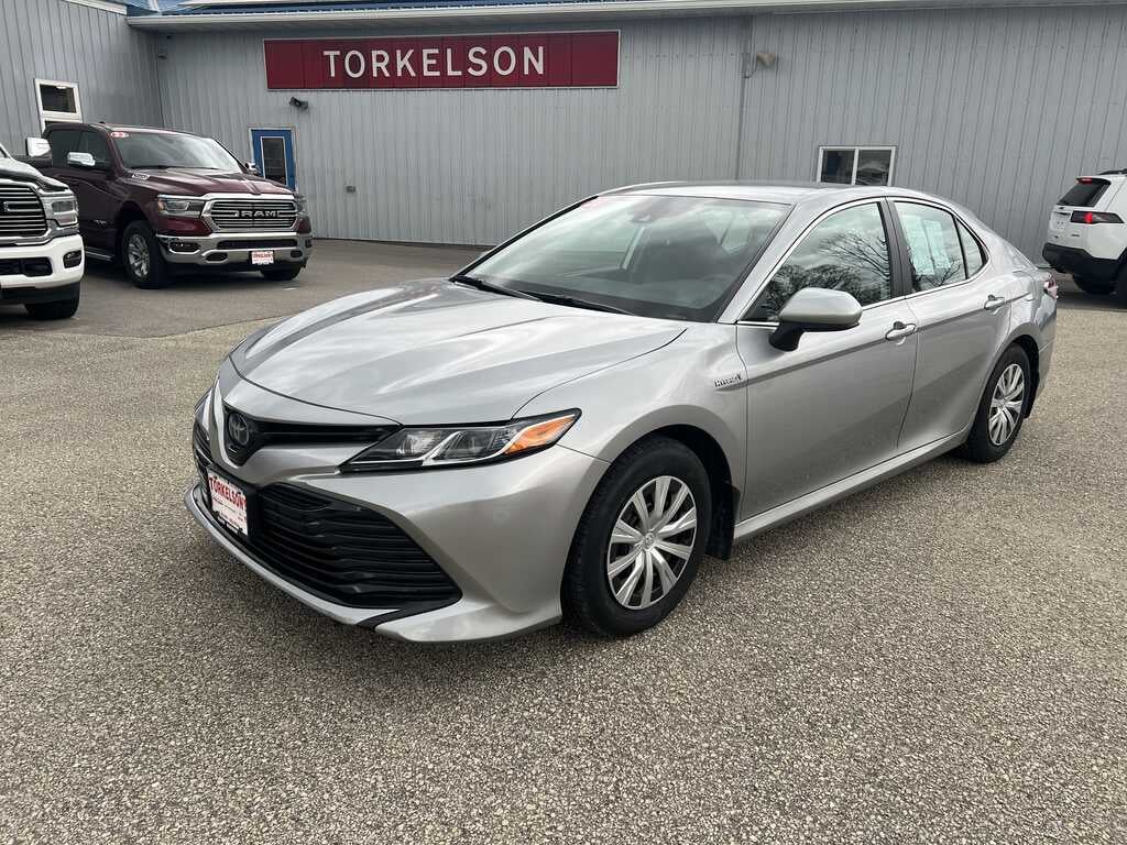 2020 Toyota Camry LE Hybrid