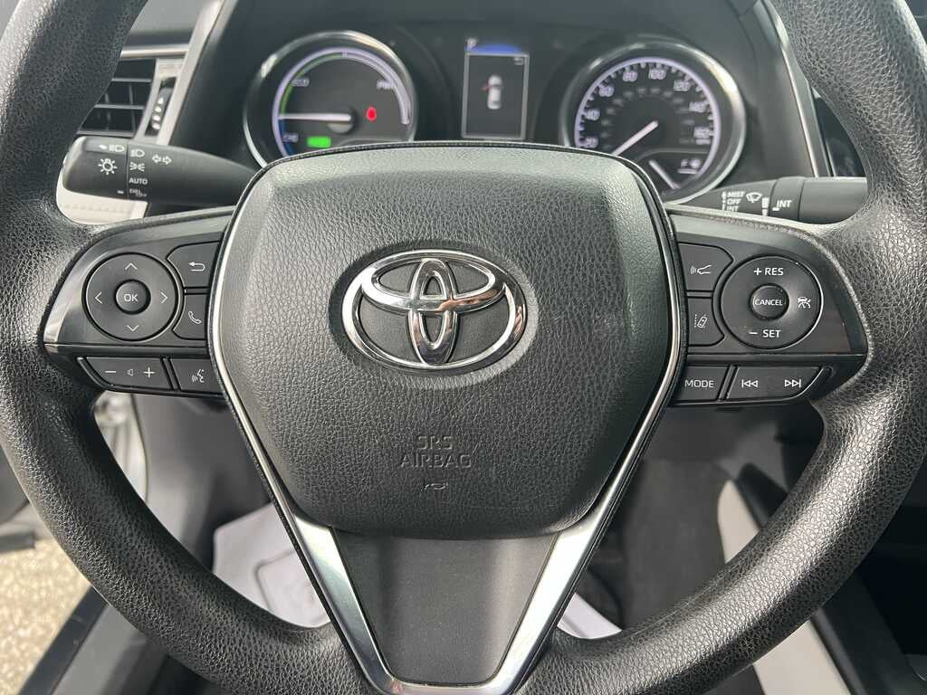 2020 Toyota Camry LE Hybrid